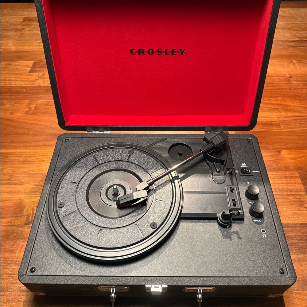 Crosley CR8005A Portable 3-Speed Turntable w/ Dynamic Speakers